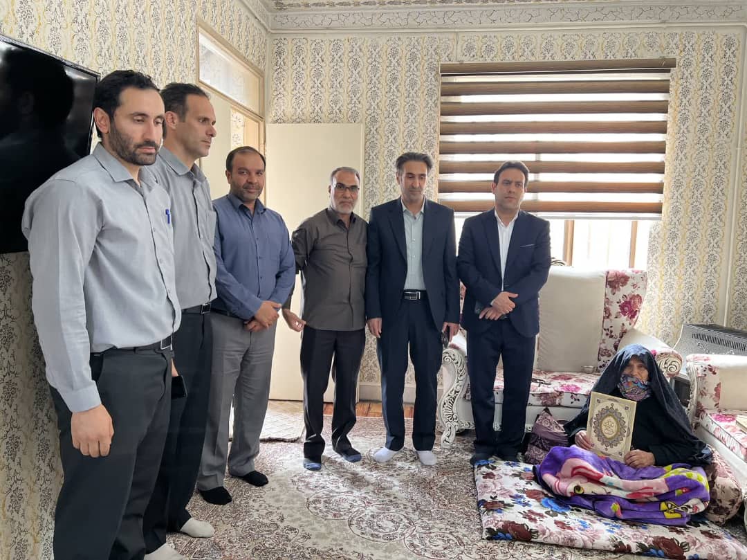 دیدار مدیرکل و مسئولین هیات نجات‌غریق و غواص استان زنجان با خانواده شهید تقی‌لو