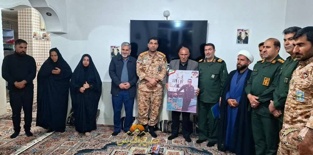 دیدار فرمانده سپاه فتح استان کهگیلویه و بویراحمد با خانواده ناخداسوم ورزشکار شهید "مهدی تیموریان" از ناجیان غریق این استان؛