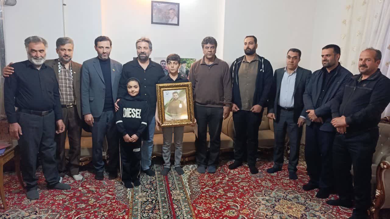 دیدار و تجلیل هیات جات‌غریق و غواصی استان اصفهان از خانواده شهید مهدی حسنعلی؛